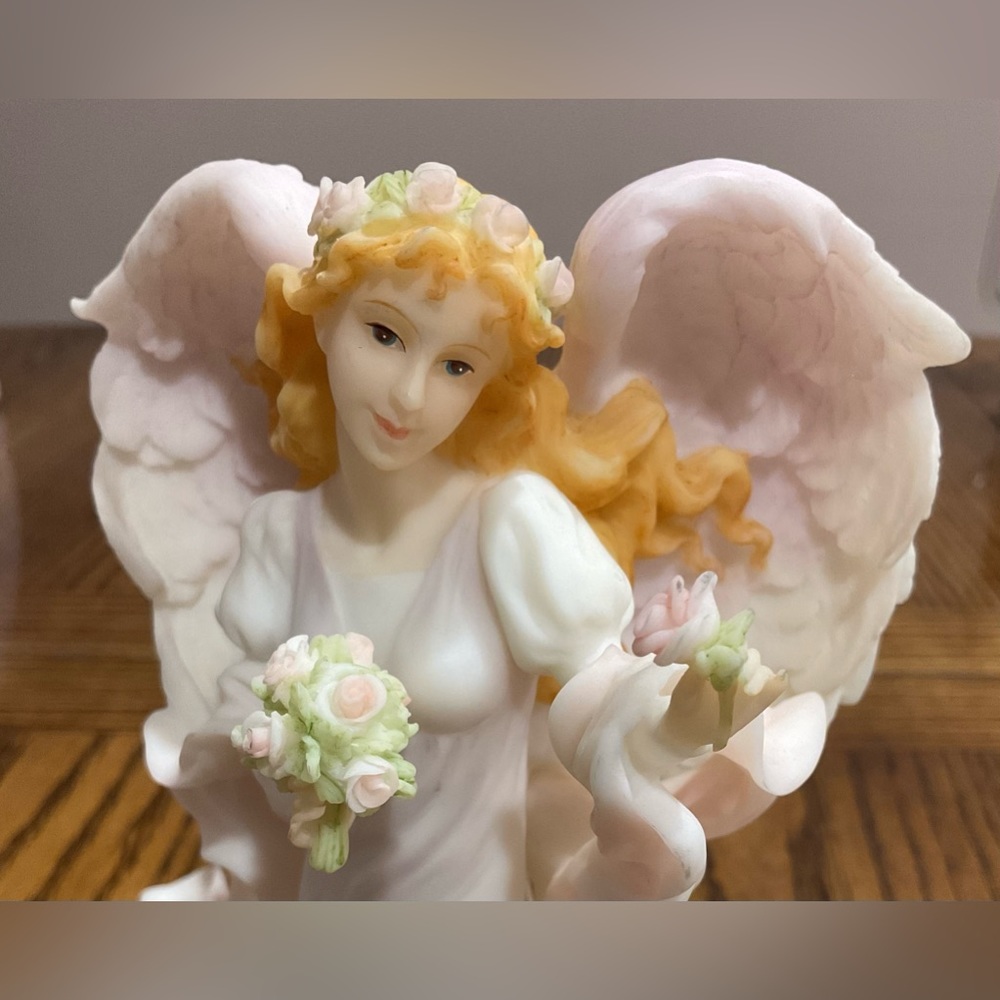 Seraphim Classics Heaven on Earth Collectible Angel “Claire Angel Friend”